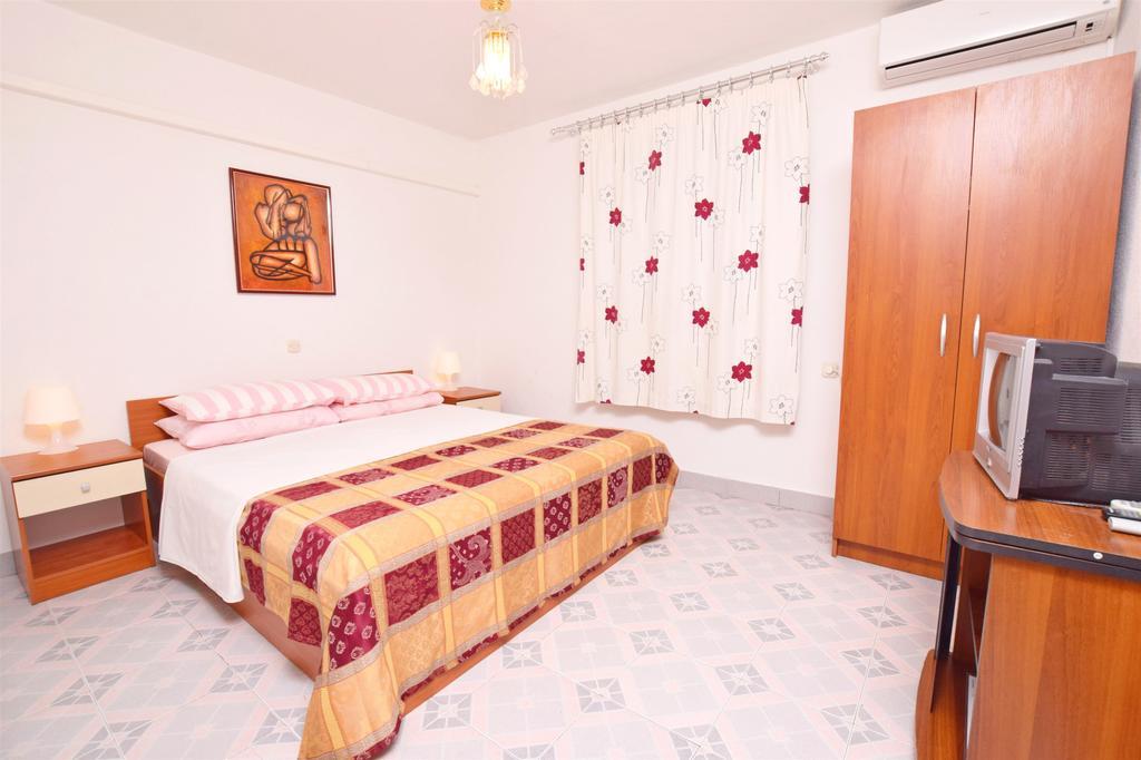 Apartments Dubravka Pisak Exterior photo